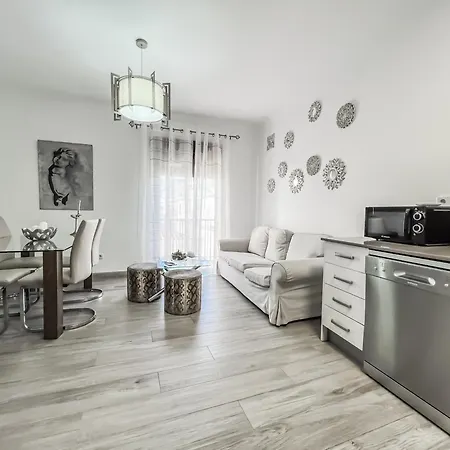 Cd-1382 Two Bedroom With Terrace *