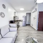 アパート Cd-1382 Two Bedroom With Terrace