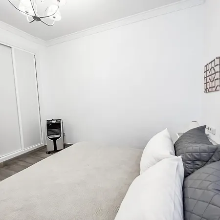アパート Cd-1382 Two Bedroom With Terrace