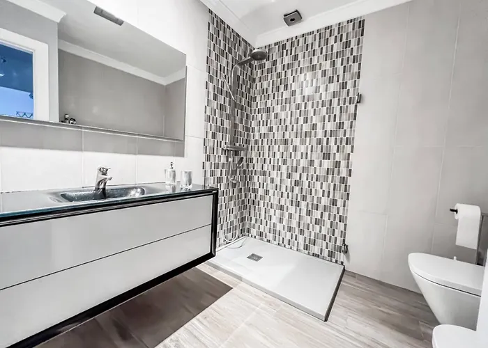 Cd-1382 Two Bedroom With Terrace ネルハ